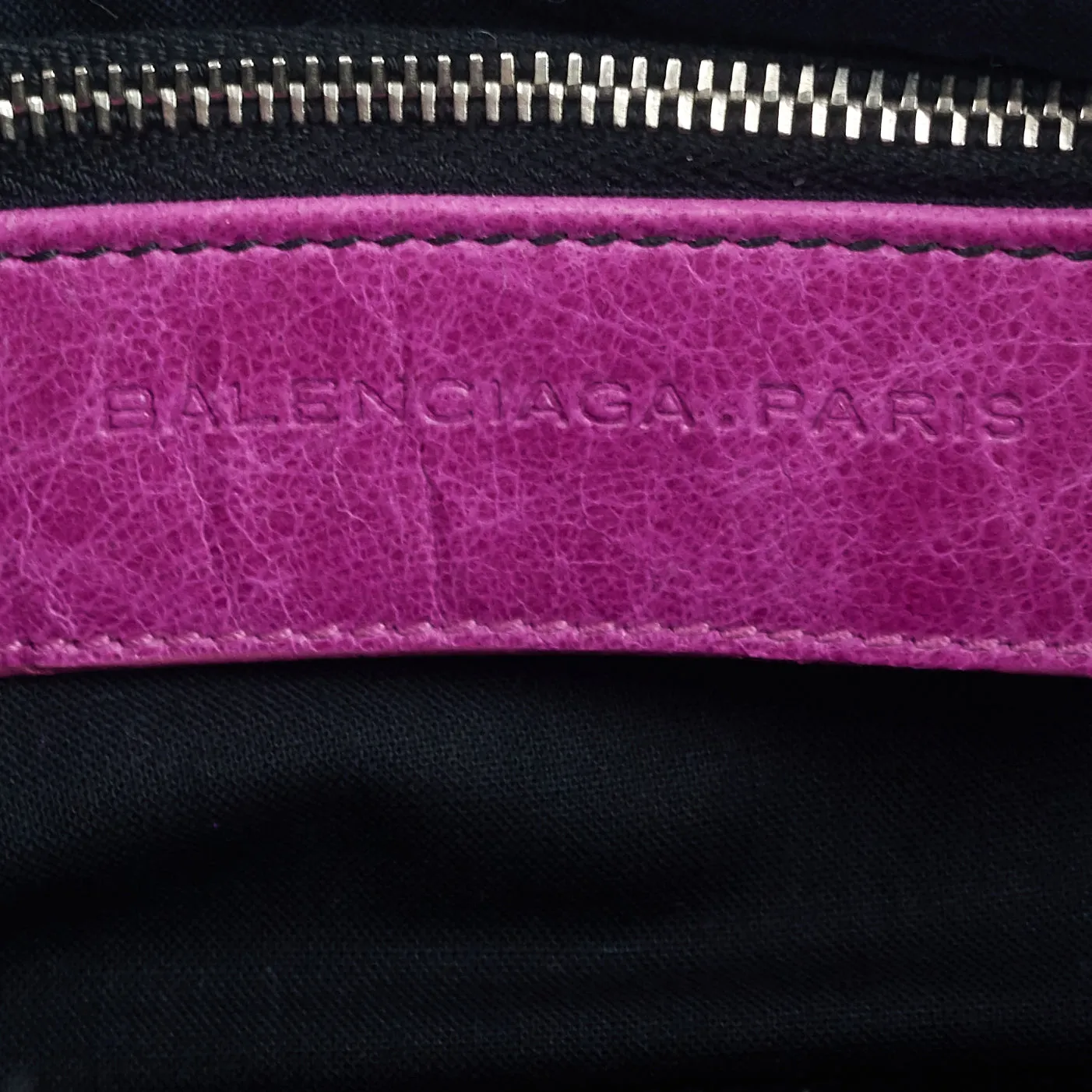 Giant 12 Chic Agneau Leather Bag