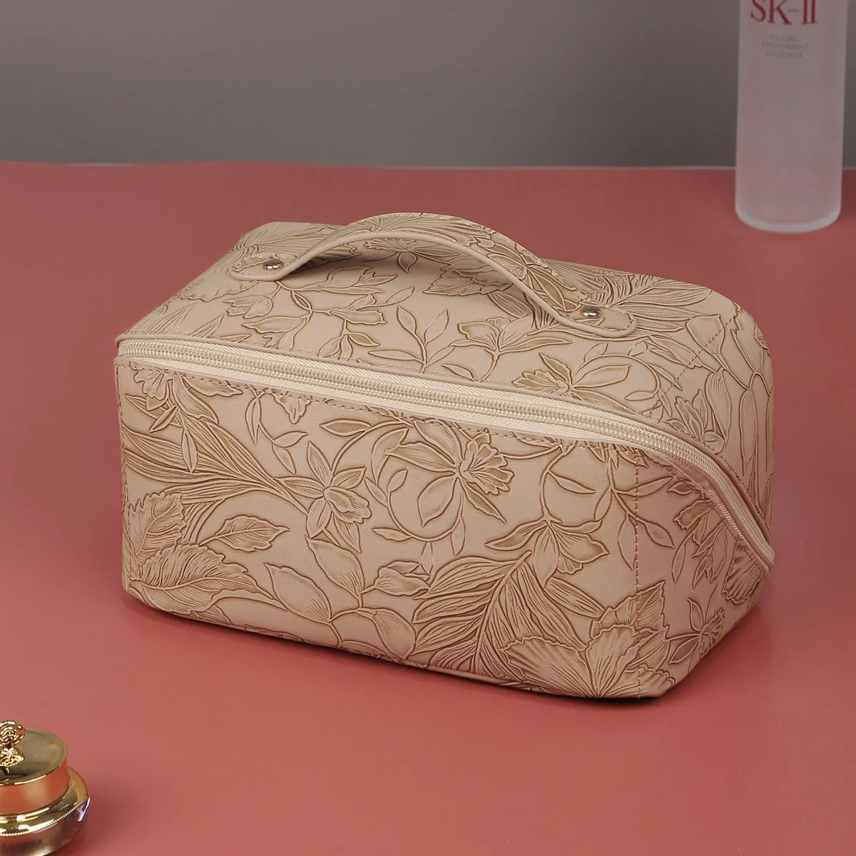 PU leather large capacity multi-function retro style three-dimensional embossed cosmetic bag advanced